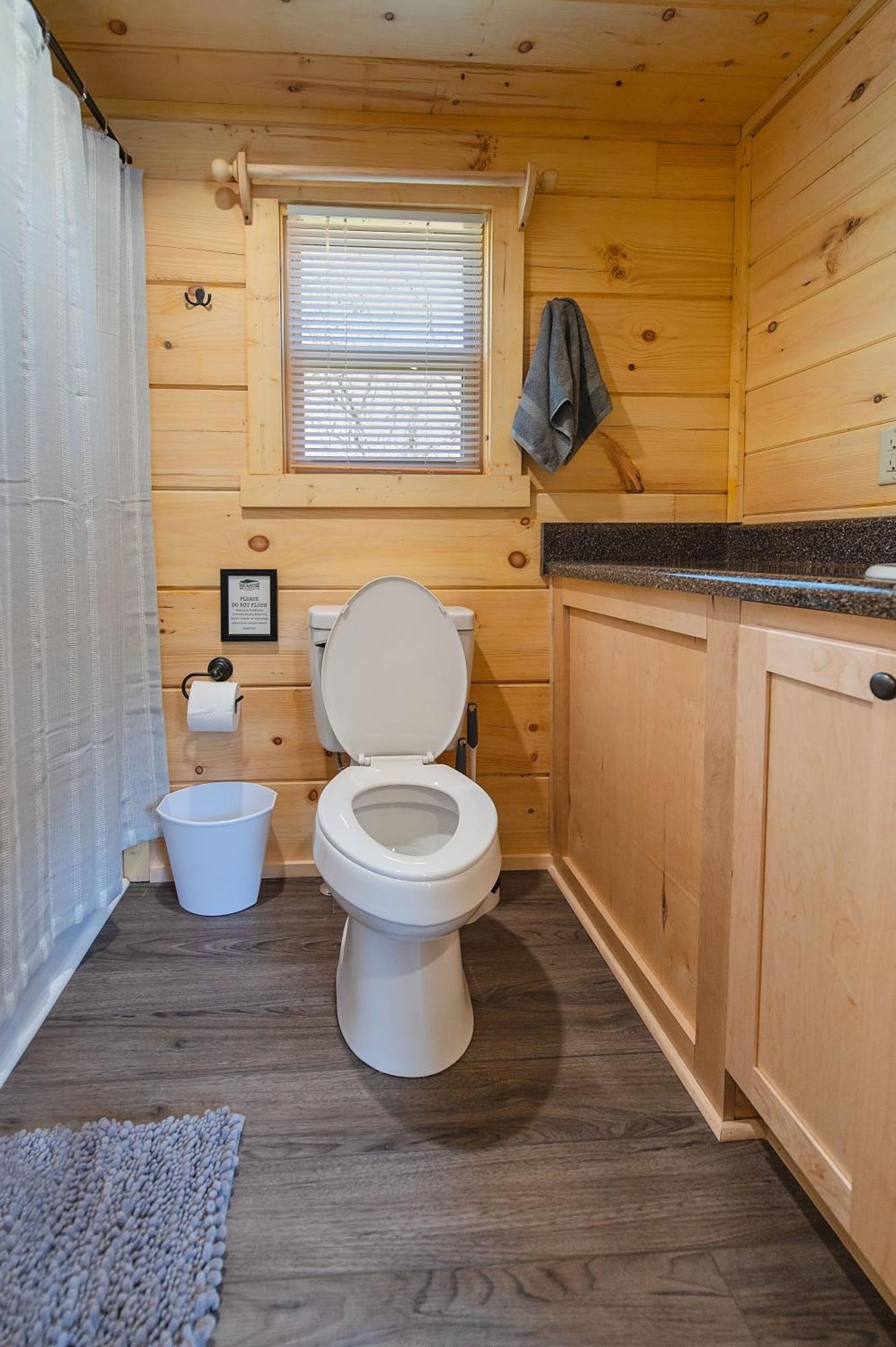 Meg Cabin Tiny Rustic Comfort On Lookout Mtn ชัททานูกา ภายนอก รูปภาพ